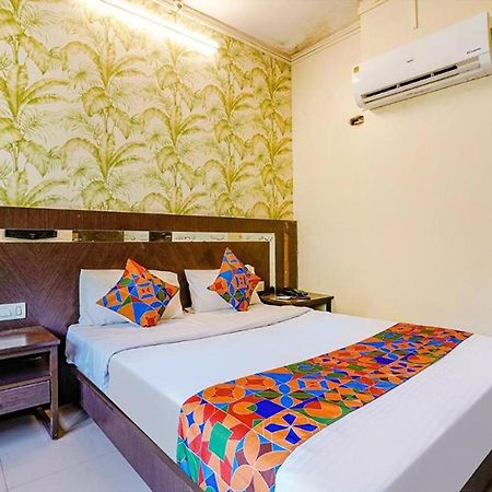 Hotel Gargi Deluxe Pune Ngoại thất bức ảnh