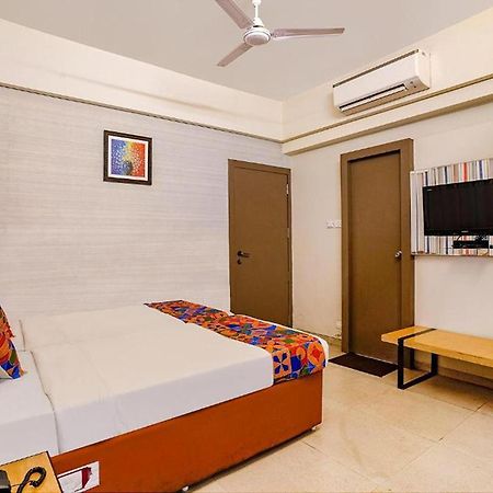 Hotel Gargi Deluxe Pune Ngoại thất bức ảnh